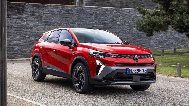 Фото Renault Symbioz червоного кольору